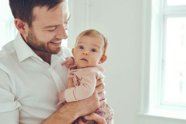 Father's Day 2023: Tips for New Fathers to Deal with Sleep Deprivation