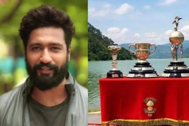 Vicky-Kaushal-at-Durand-Cup-Tournament:-'An-Honorable-Experience'-Photos