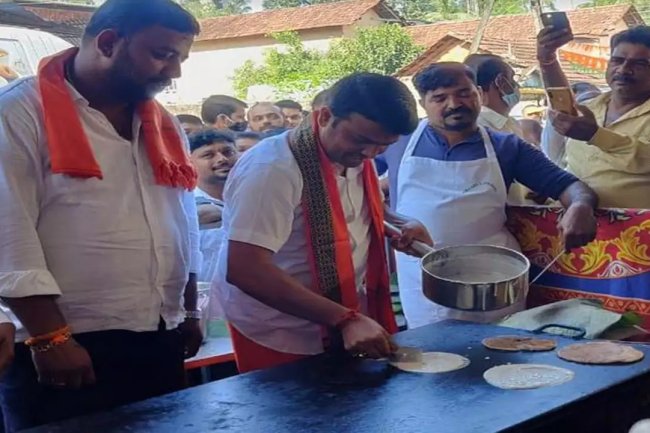 Massive Turnout at Dosa Festival in Belthangady, Karnataka