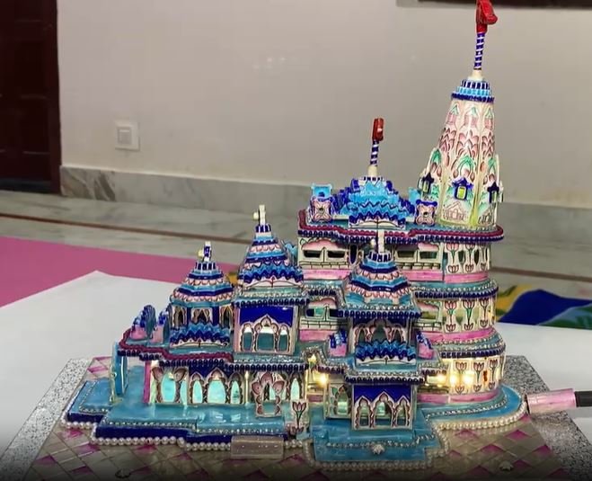 Varanasi's Special Gift to Ram Lalla: A Beautiful Pink Meenakari Ayodhya Temple Replica